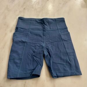 Athleta Girl Stash Your Treasures Cottage Blue Bike Shorts M/8-10 NWOT